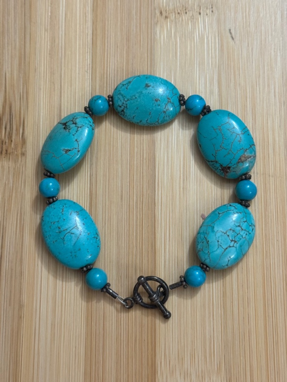 Vintage Turquoise Howlite Chunky Bead Bracelet Toggle Clasp Statement